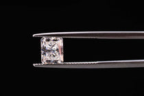 What is a Radiant Cut Diamond: A Comprehensive Guide