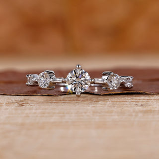 5 Stone Diamond Ring with round cut diamond ring.