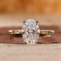 Cathedral setting ring featuring a lab grown diamond with IGI certification.