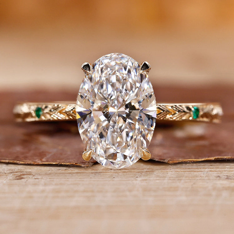 Cathedral setting ring featuring a lab grown diamond with IGI certification.