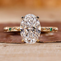 Cathedral setting ring featuring a lab grown diamond with IGI certification.