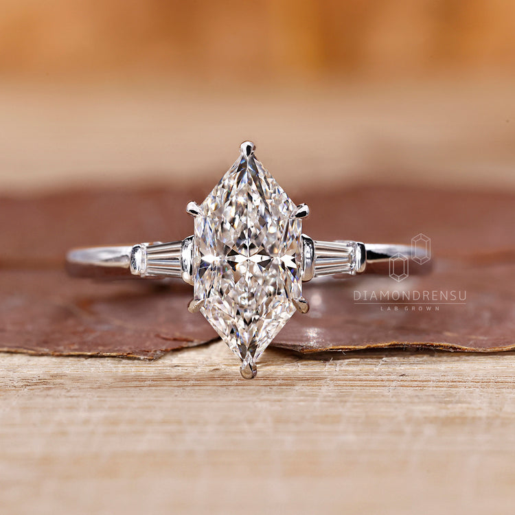 Diamondrensu AU handmade marquise engagement ring.