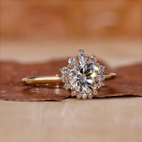 Round cut diamond ring made in round cut halo setting.