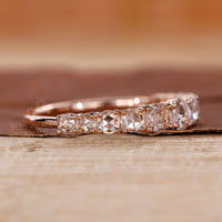 Handmade jewelry with Diamondrensu AU wedding band.