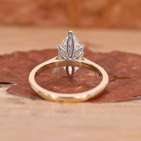 Beautiful 6 prong engagement ring with a classic touch.