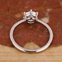 Buy Engagement ring with solitaire diamond ring.