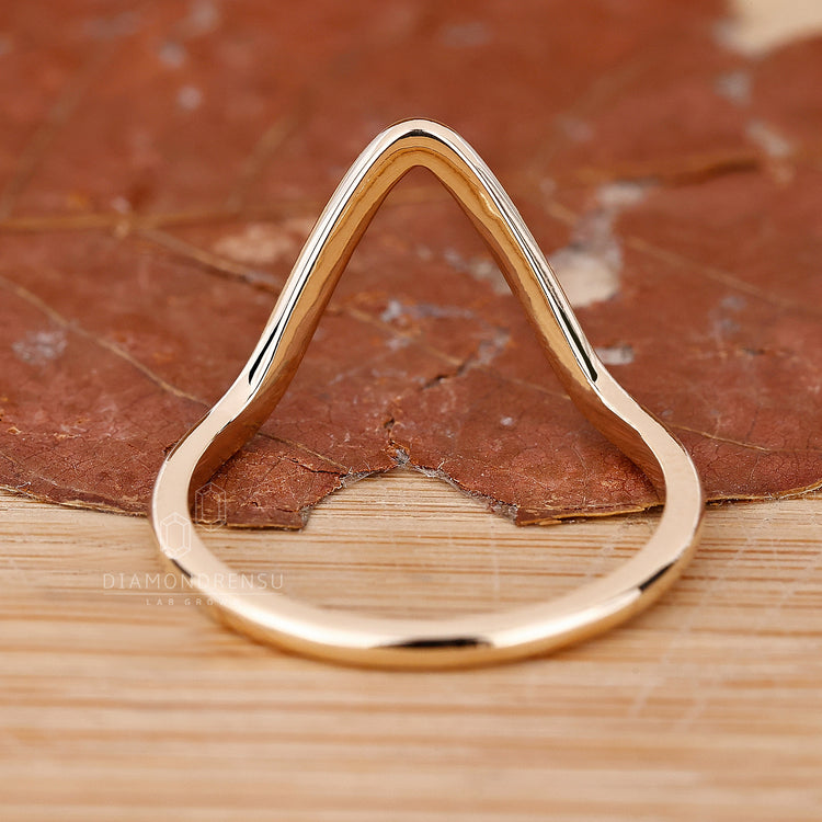 Custom chevron style wedding band.