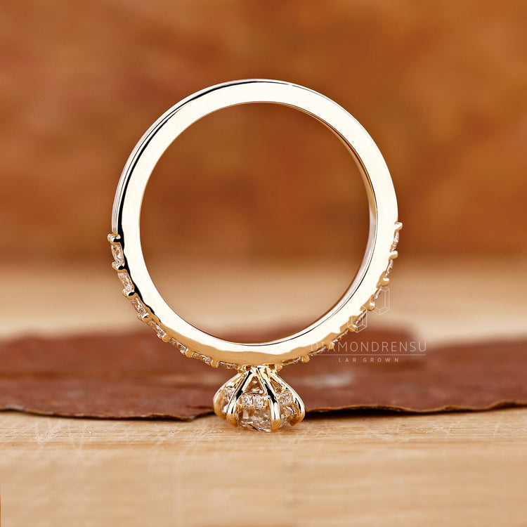 Lab Grown Diamond in Dutch marquise ring.