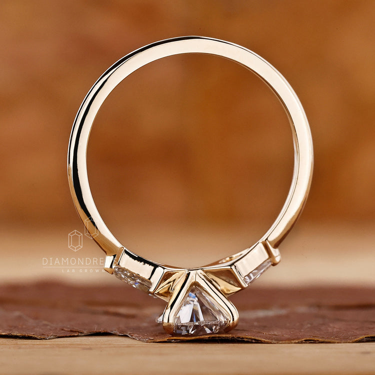 Lab Grown Diamond placed in IGI certified ring.
