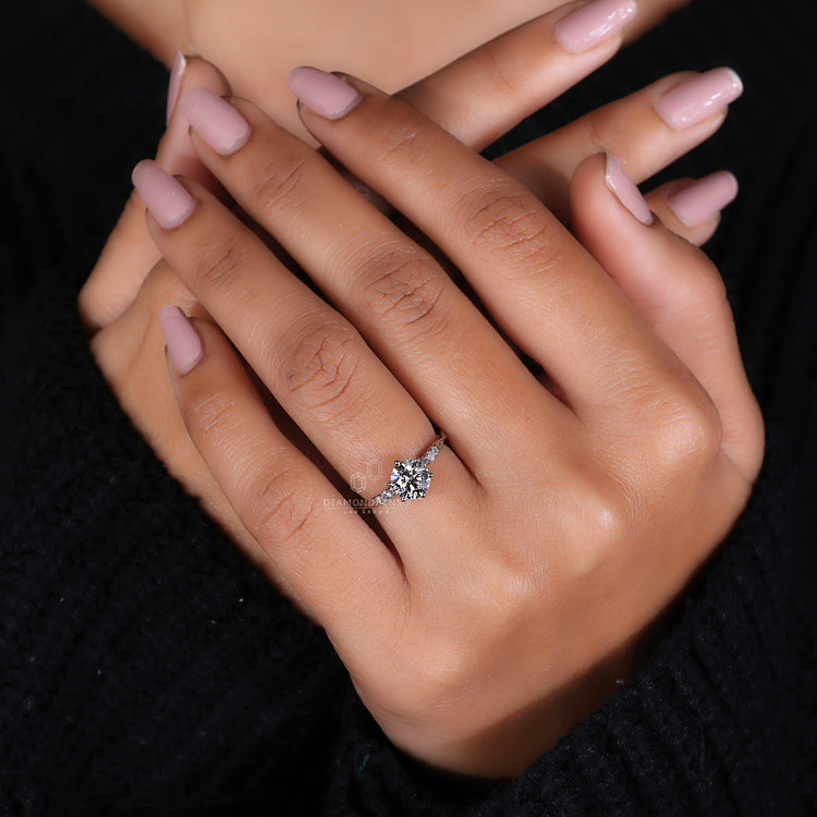 Diamondrensu Australia ring with twisted band