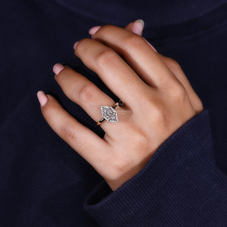 customise ring with round cut halo ring style.