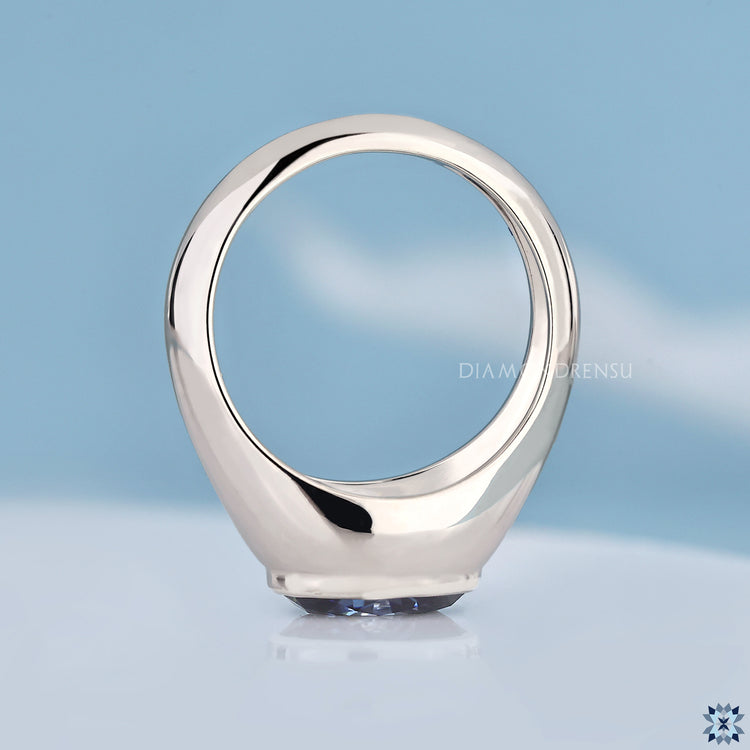 Handmade oval blue moissanite ring by Diamondrensu AU.