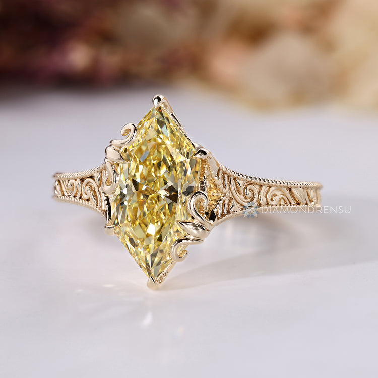 Dutch marquise ring with tulip basket setting.