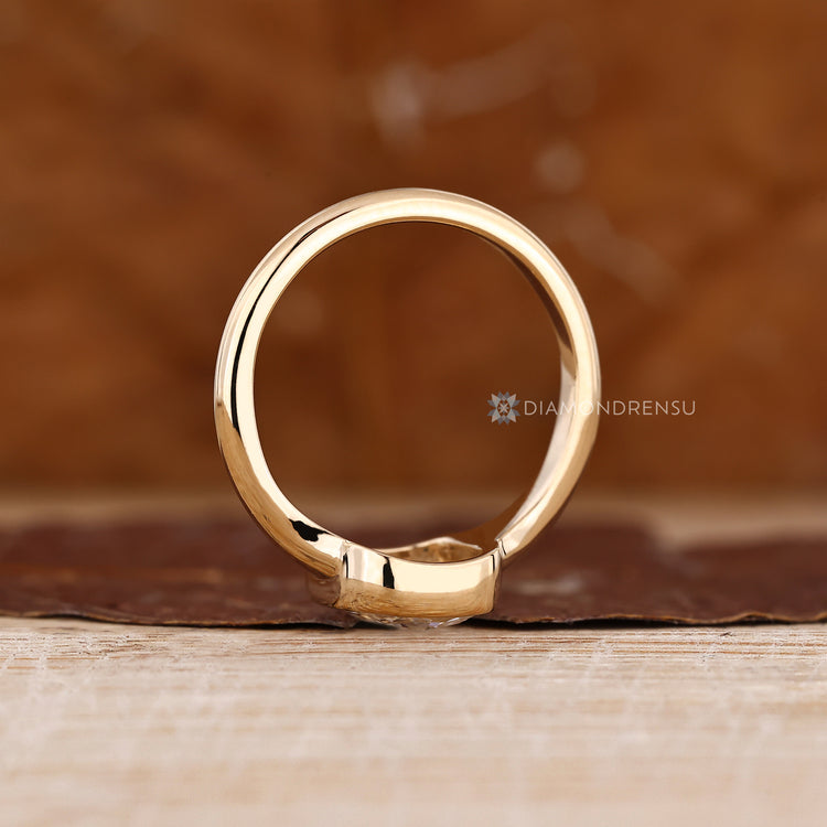Cushion rose diamond ring bezel tapered shank style.