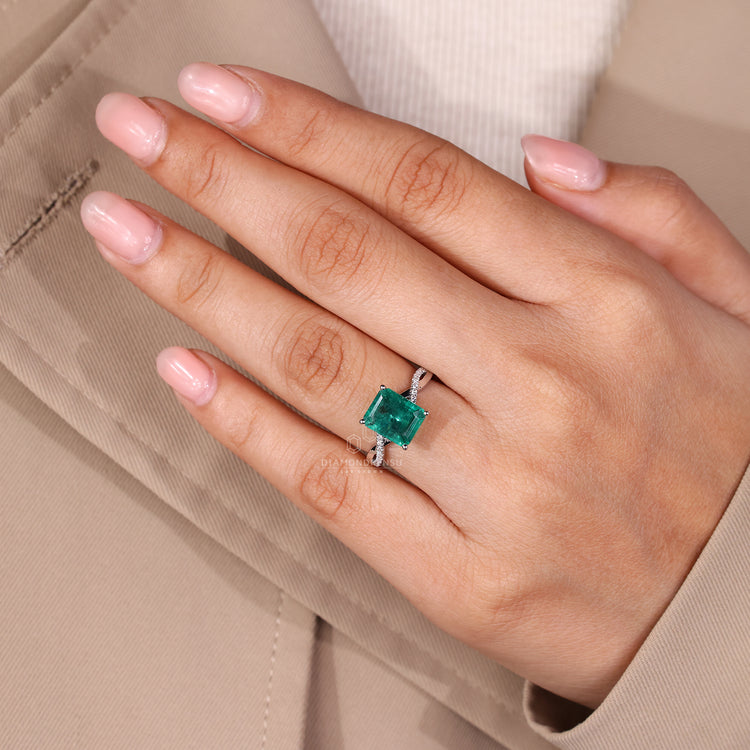 Diamondrensu AU handmade emerald cut gemstone ring.