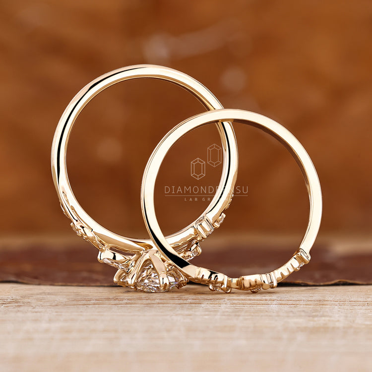 Dutch marquise diamond ring with round side stones