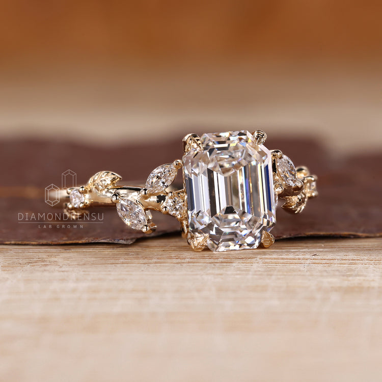 Diamondrensu AU handmade nature inspired engagement ring.