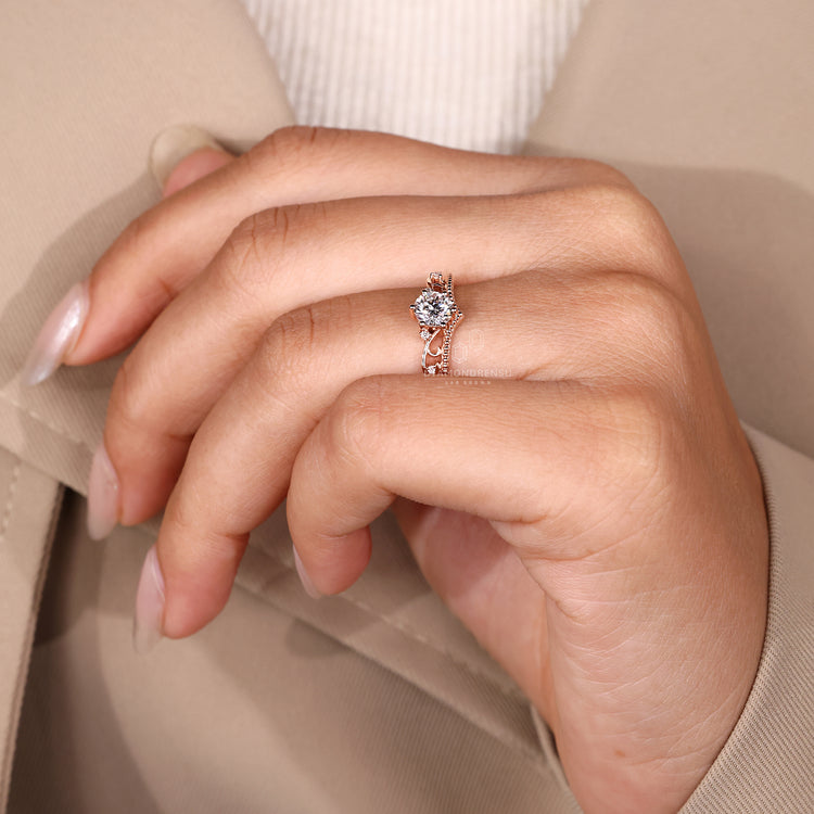 Round Side Diamond Ring with IGI certified center stone.