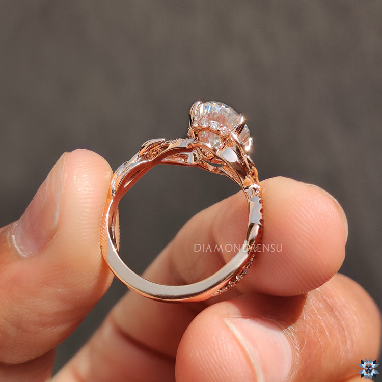 Buy engagement ring from Diamondrensu AU engagement ring range.