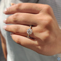 Diamondrensu Australia engagement ring with a claw prong setting and pave details