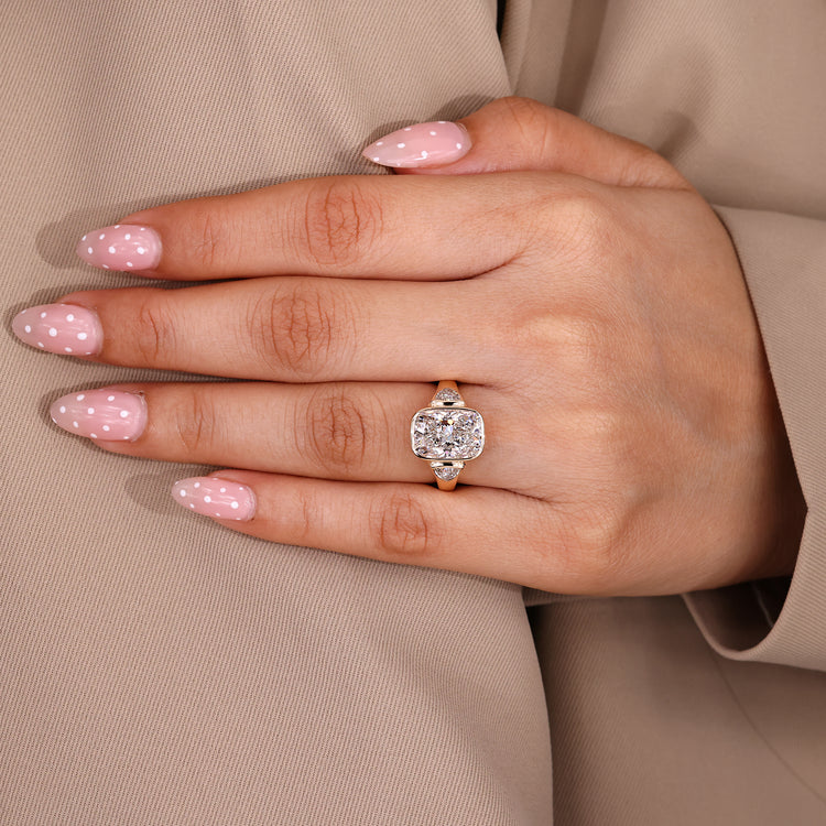 Diamondrensu AU Cushion Cut Diamond Ring handmade.