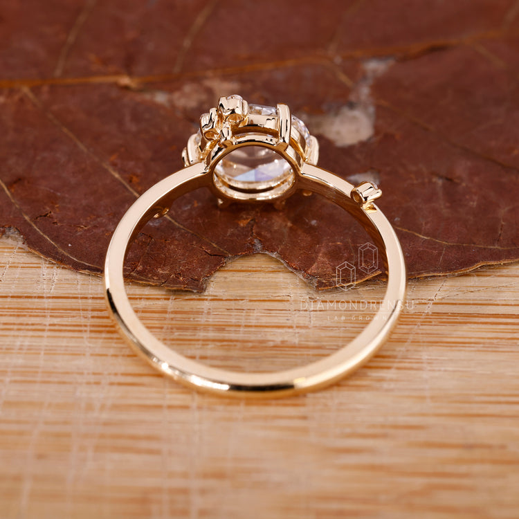 Lab Grown Diamond in cluster diamond ring.