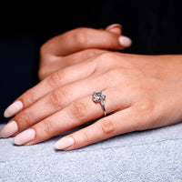 Bar setting ring in white gold engagement ring.