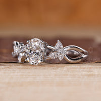 Diamondrensu AU handmade oval diamond engagement ring.