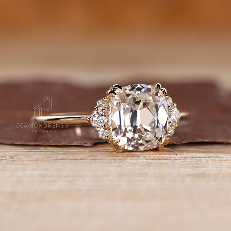 Diamondrensu AU Cushion Old European Cut engagement ring.
