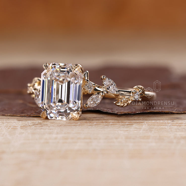IGI certified nature inspired engagement ring style.