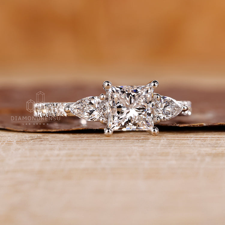 Round cut pave setting fits pave setting ring.