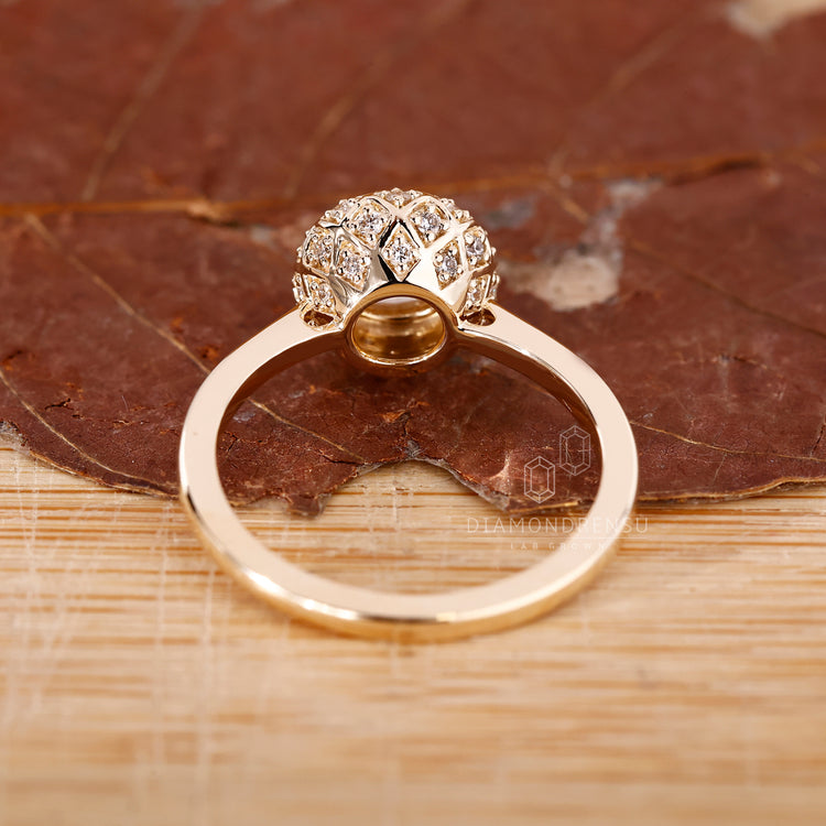 IGI certified piece with round diamond engagement ring.