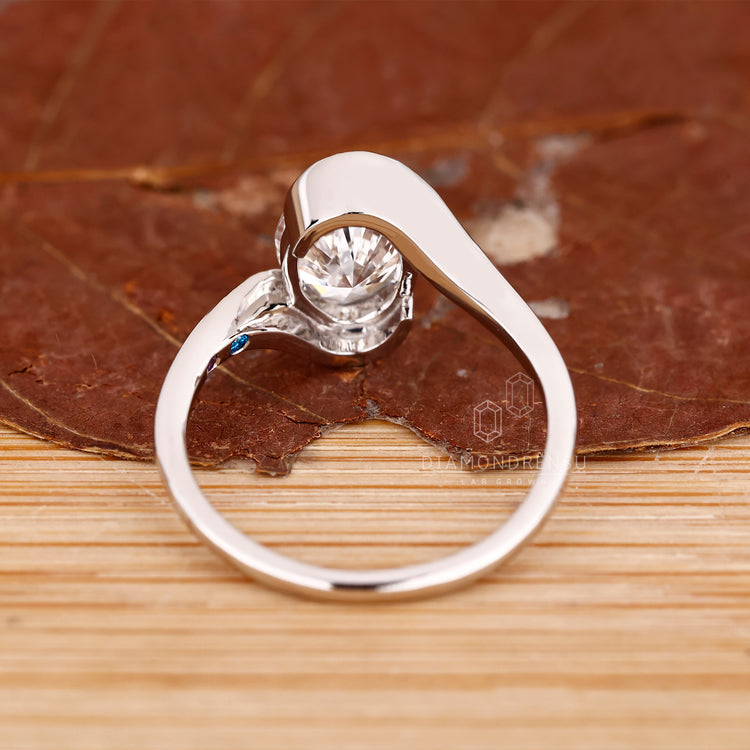 Handmade oval cut diamond ring by Diamondrensu AU.