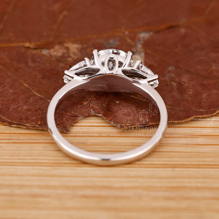 IGI certified round diamond ring four claw prong.