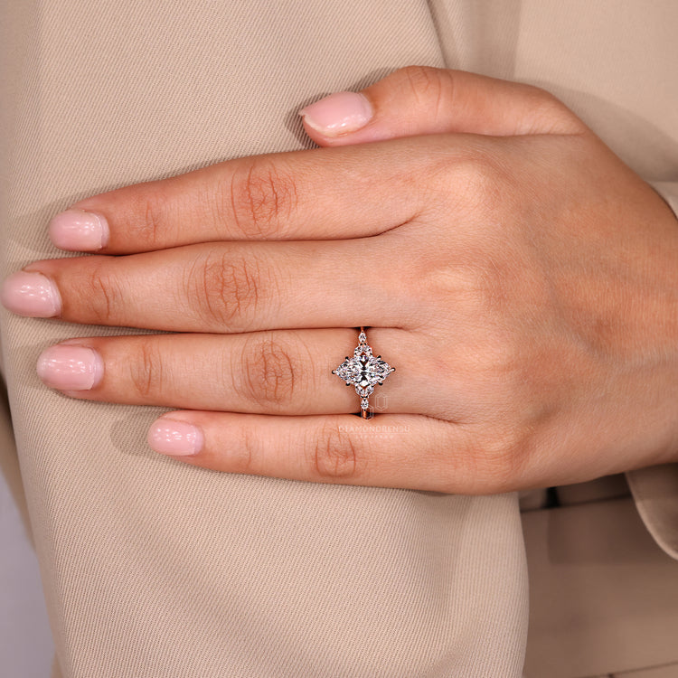 Diamondrensu AU marquise diamond ring seven stone.