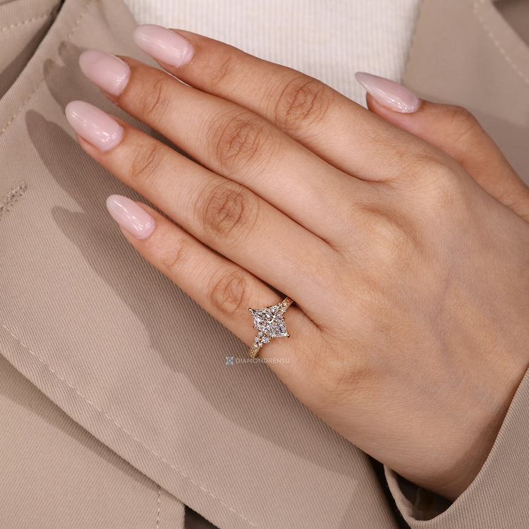 Dutch marquise diamond ring six claw prongs.