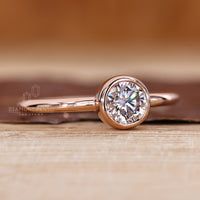 Lab grown diamond solitaire ring with IGI certification.