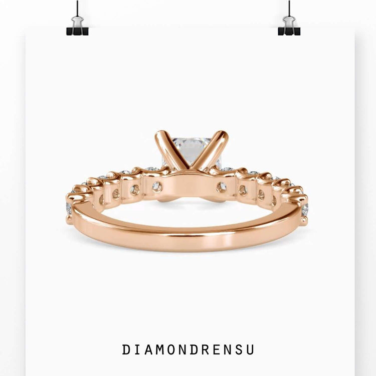 Stunning princess diamond ring in white gold with a classic design.