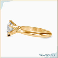 Diamond solitaire ring round, perfect for a classic and elegant look.
