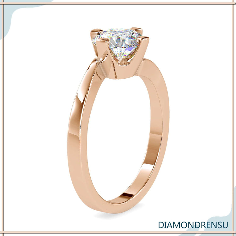 Diamond ring round brilliant cut offering unmatched brilliance.