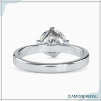 1 carat round diamond ring with a beautiful, simple ring design.