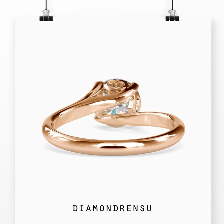 Lab grown diamond ring, IGI certified for sustainable brilliance.