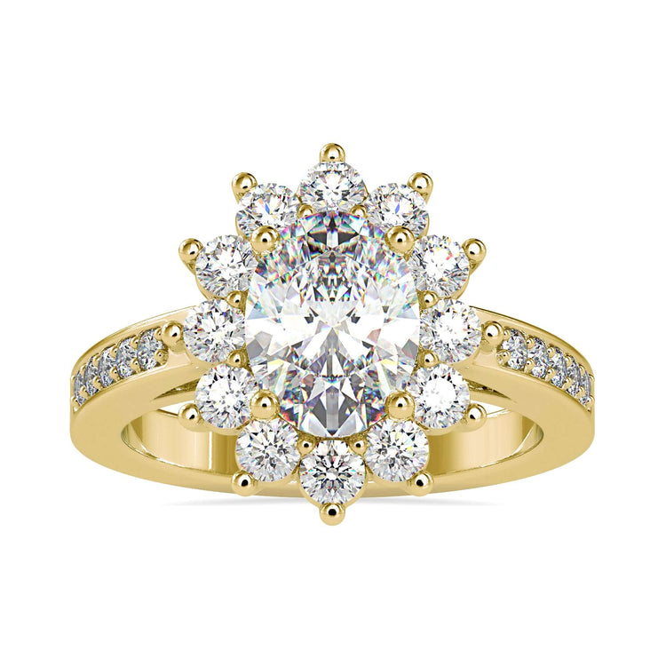 Halo cluster ring showcasing dazzling diamonds in a vintage-inspired setting.