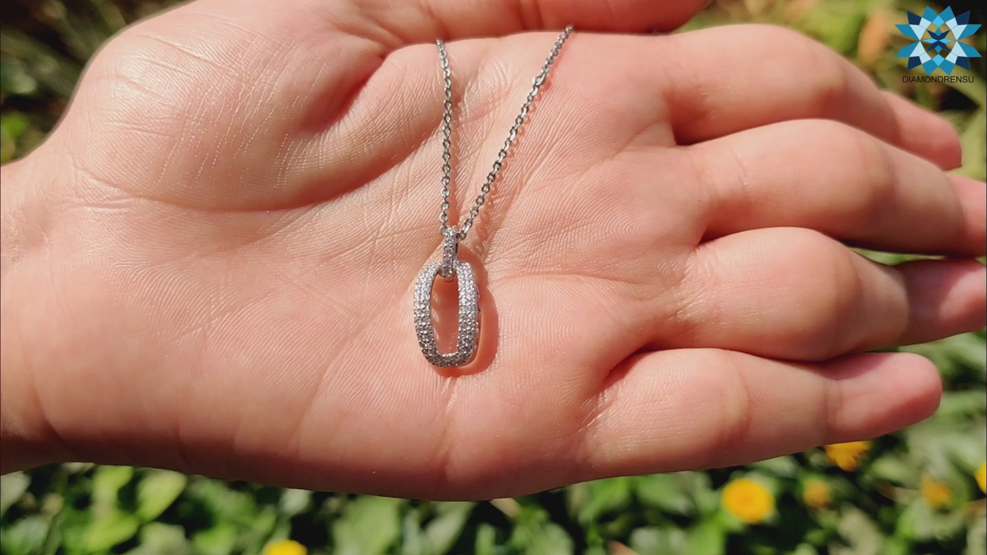 0.34 TW Unique Open Ellipse Shape Outline Round Moissanite Wedding Pendant