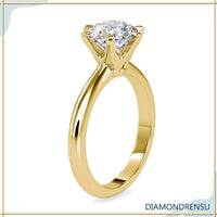2 carat round cut diamond ring showcasing stunning brilliance and clarity.