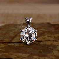 round lab grown diamond pendant