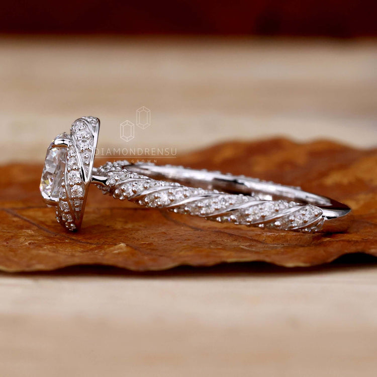 unique lab grown diamond engagement rings