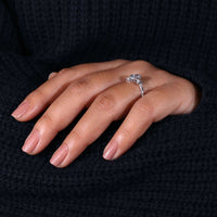 lab grown diamond engagement ring