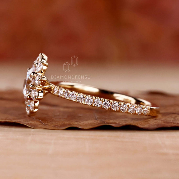 diamond engagement ring