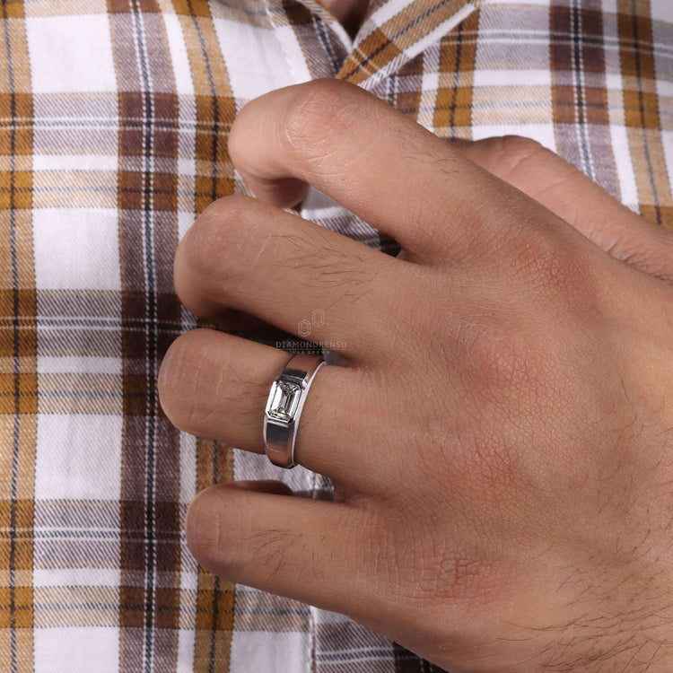 Emerald Cut Lab-Grown Diamond Bezel Setting Men's Ring 1 - 2 CT